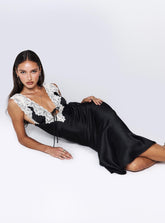 Nourish Maxi Dress Black