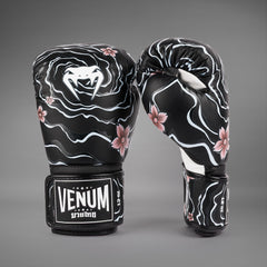 Venum X Tawanchay Boxing gloves Black/White