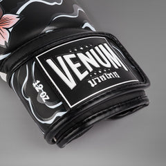 Venum X Tawanchay Boxing gloves Black/White